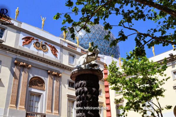 023-hotel-rambla-figueres-museu-dali8EB4C90D-E09F-6B97-F6F9-0FBCE0C3C198.jpg